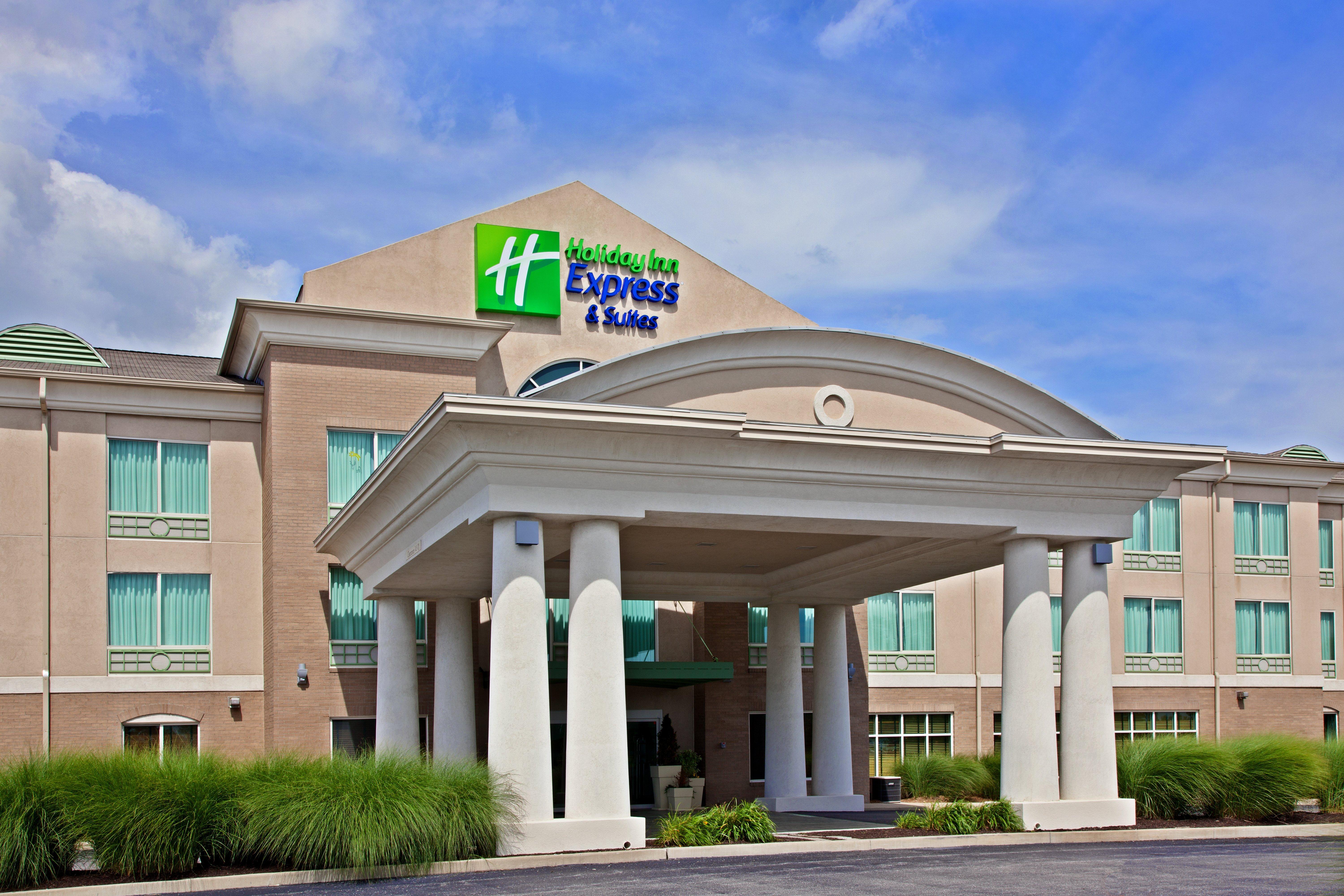 Holiday Inn Express Hotel & Suites Greenwood Extérieur photo